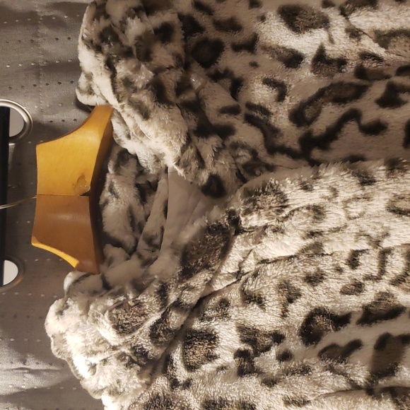 Dennis Basso Super Soft Reversible Faux Fur Water Resistant Jacket with hood 1X - Picture 2 of 10